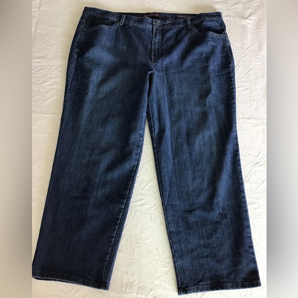 Gloria Vanderbilt Dark Blue Straight Leg Capris Item #210